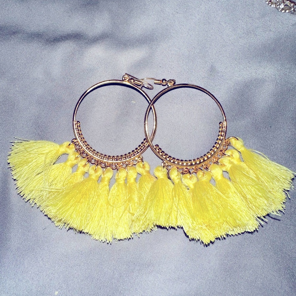 ❌SOLD❌ YELLOW EARRINGS